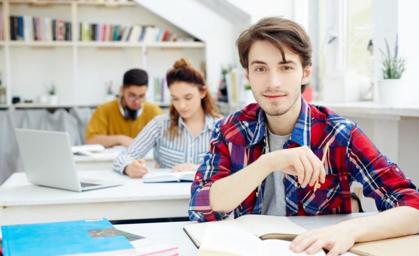 Teilnehmer beim interaktiven Workshop zur Finanzpsychologie